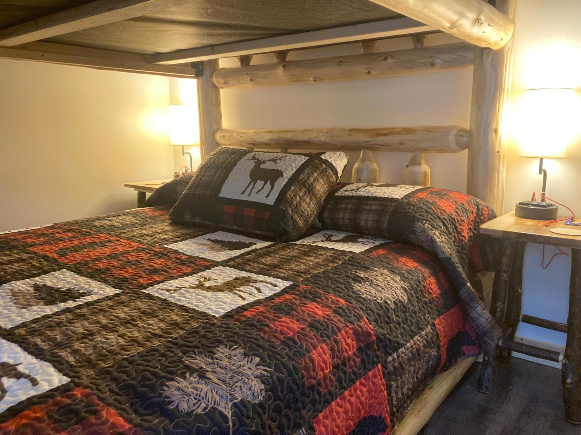 Keweenaw Waters Resort 霍顿 外观 照片