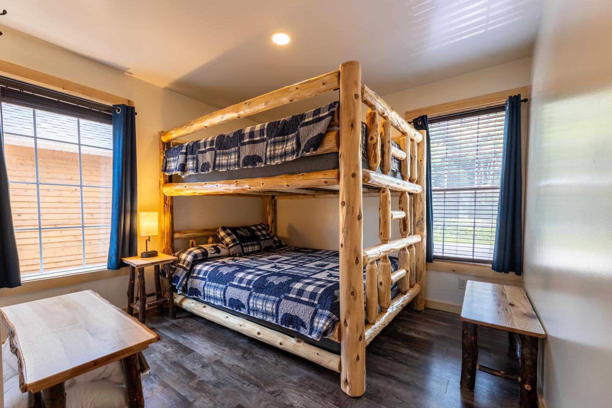 Keweenaw Waters Resort 霍顿 外观 照片