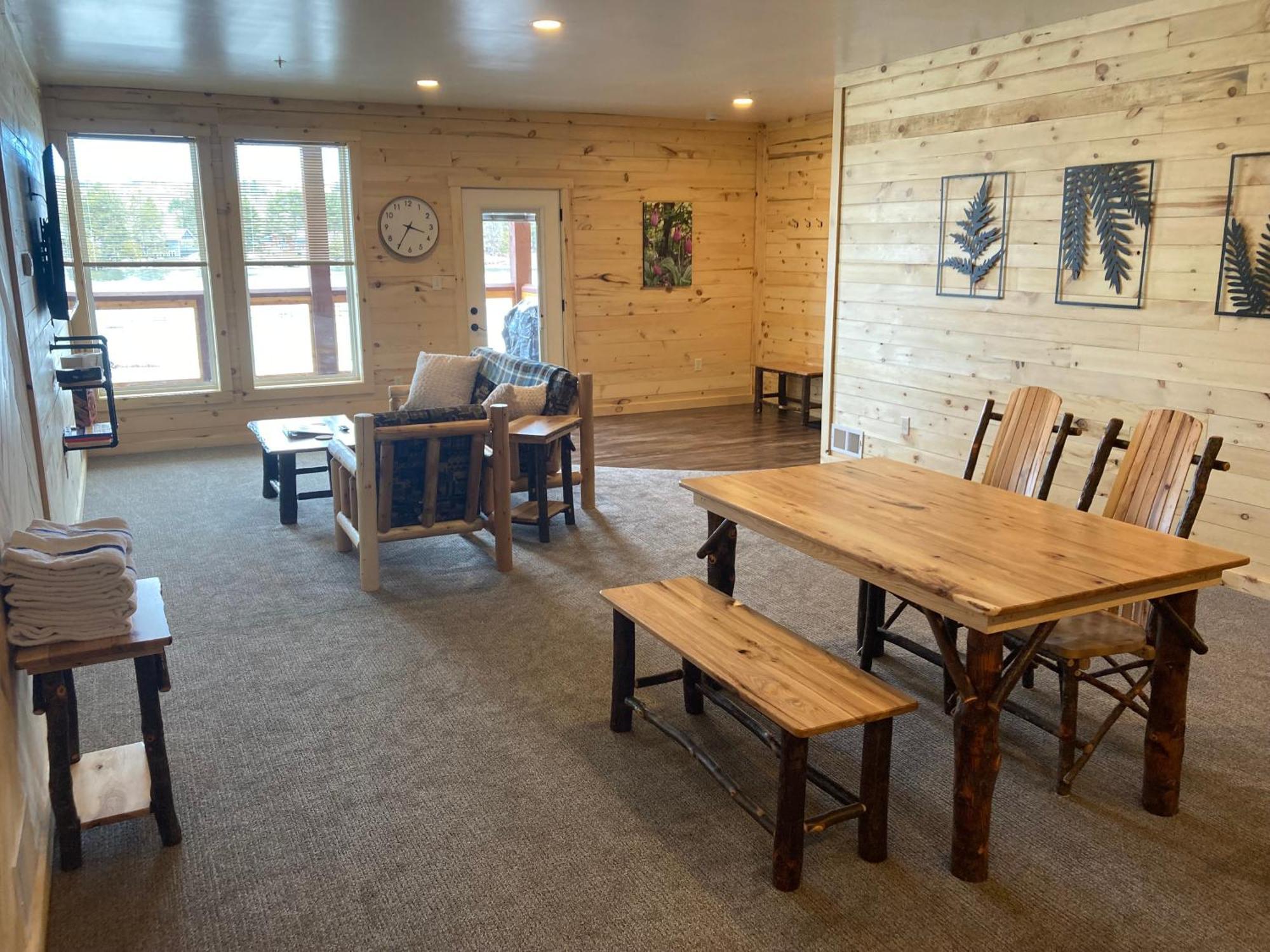Keweenaw Waters Resort 霍顿 外观 照片
