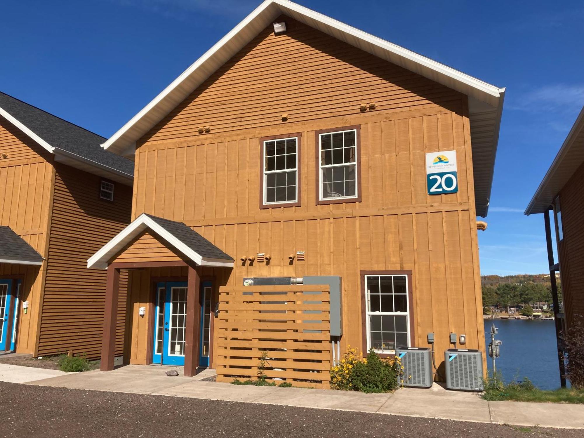 Keweenaw Waters Resort 霍顿 外观 照片