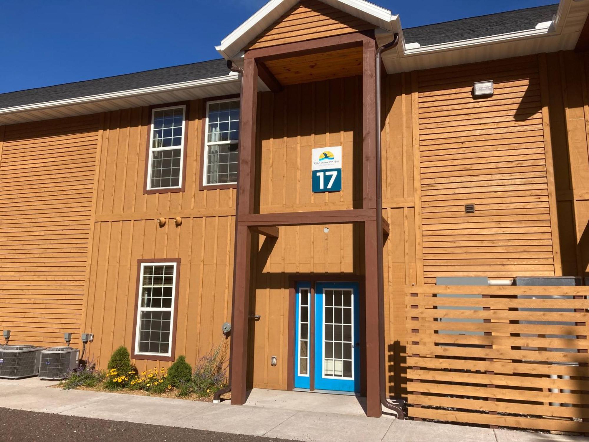 Keweenaw Waters Resort 霍顿 外观 照片